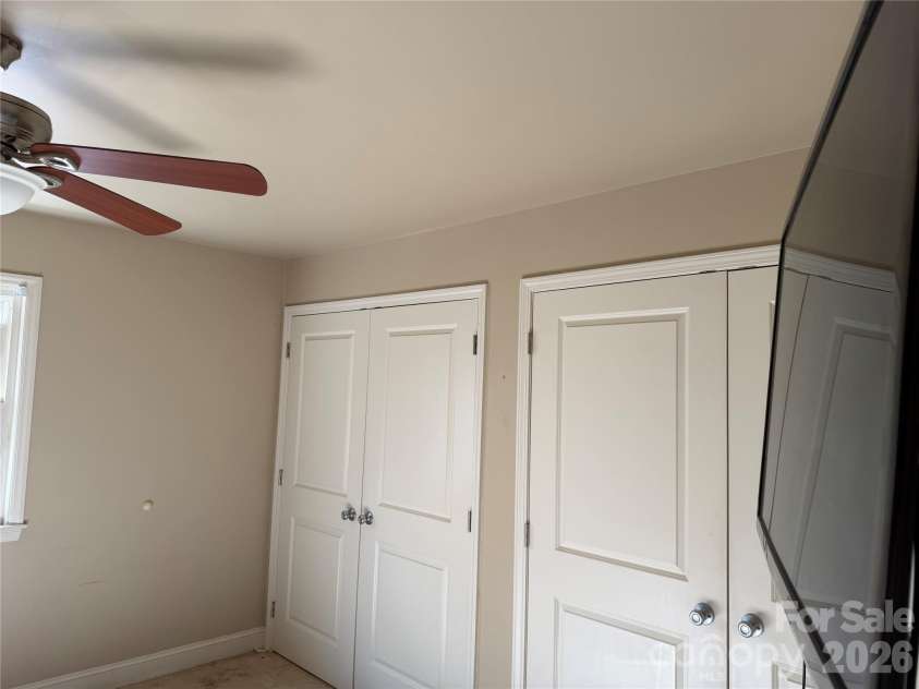 155 17th Street, Hickory, NC 28601.  MLS# CAR4420228, YatesRealty ID 48061. 