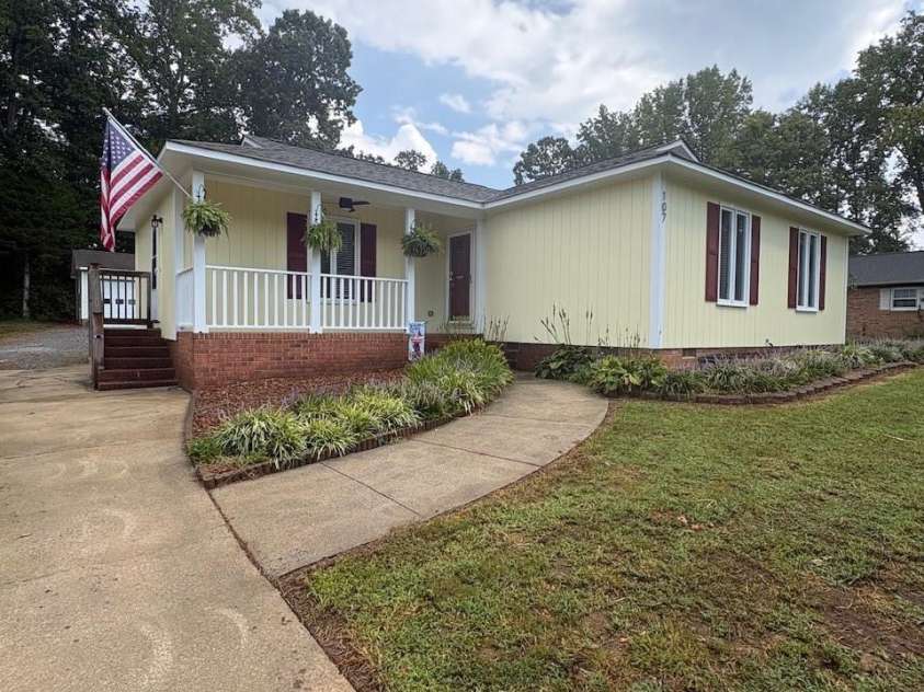 107 Ephraim Drive, Salisbury, NC 28144.  MLS# CAR4420227, YatesRealty ID 48062. 