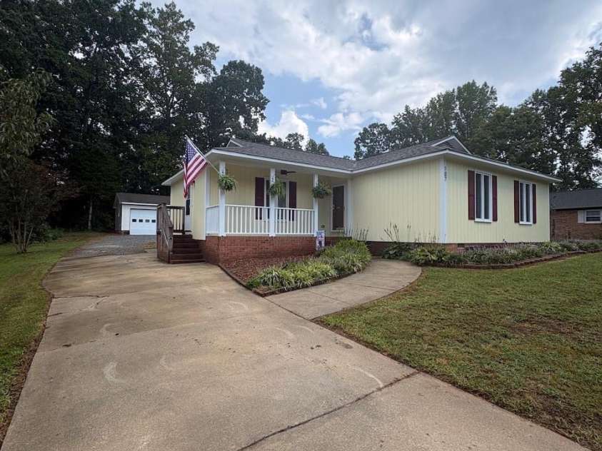 107 Ephraim Drive, Salisbury, NC 28144.  MLS# CAR4420227, YatesRealty ID 48062. 