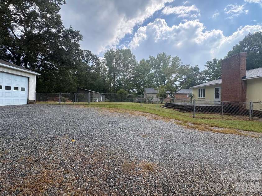 107 Ephraim Drive, Salisbury, NC 28144.  MLS# CAR4420227, YatesRealty ID 48062. 