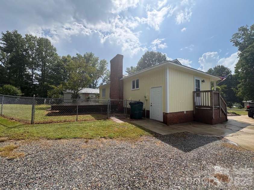 107 Ephraim Drive, Salisbury, NC 28144.  MLS# CAR4420227, YatesRealty ID 48062. 