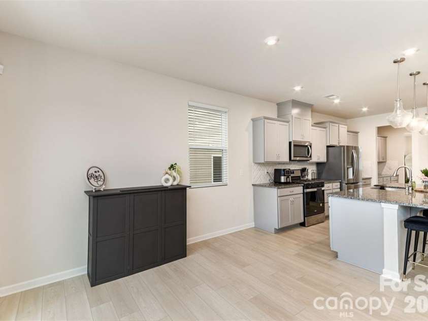 4113 Matindale Way, Charlotte, NC 28216.  MLS# CAR4420037, YatesRealty ID 48065. 