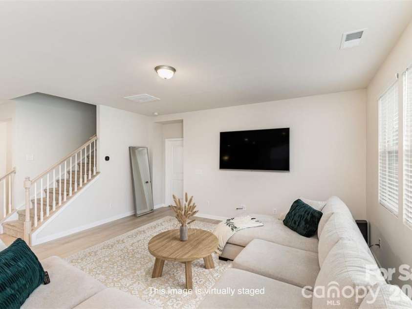 4113 Matindale Way, Charlotte, NC 28216.  MLS# CAR4420037, YatesRealty ID 48065. 