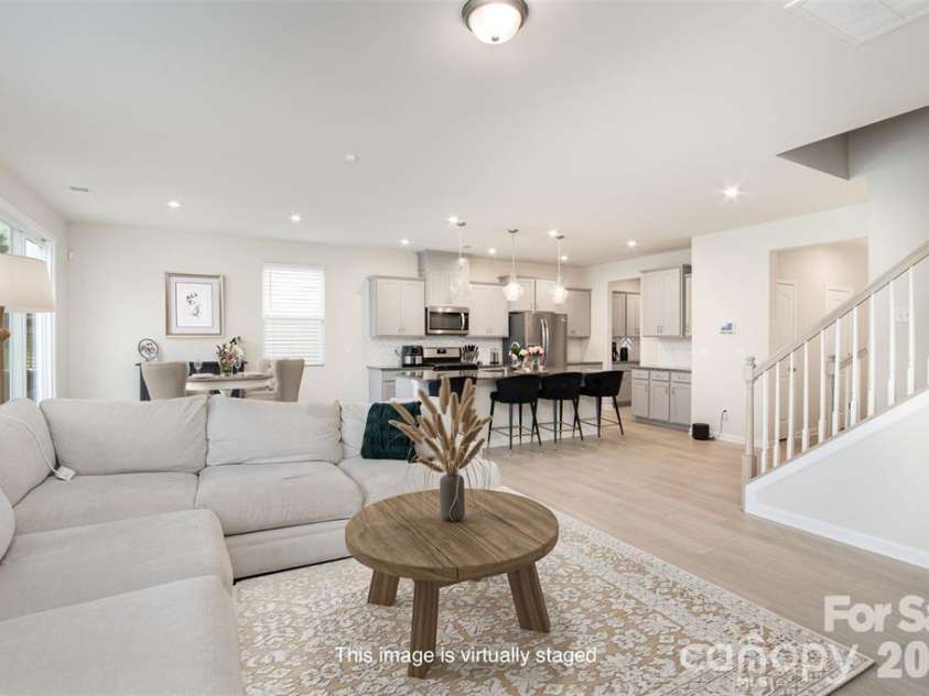 4113 Matindale Way, Charlotte, NC 28216.  MLS# CAR4420037, YatesRealty ID 48065. 