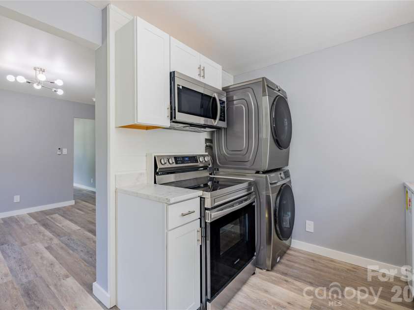 701 Betty Street, Gastonia, NC 28054.  MLS# CAR4420236, YatesRealty ID 48066. 