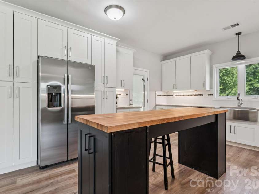 776 Grove Street Extension, Lincolnton, NC 28092.  MLS# CAR4405210, YatesRealty ID 48067. 