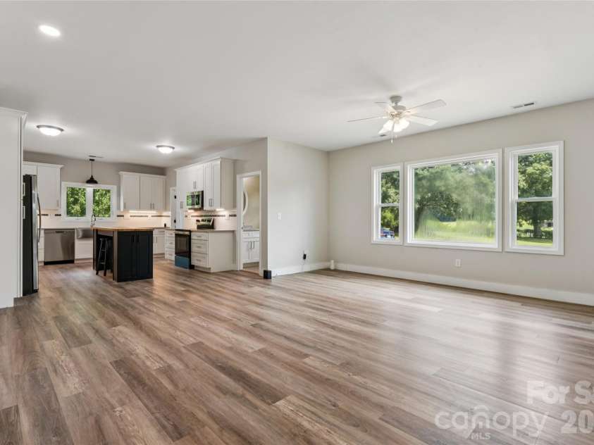 776 Grove Street Extension, Lincolnton, NC 28092.  MLS# CAR4405210, YatesRealty ID 48067. 