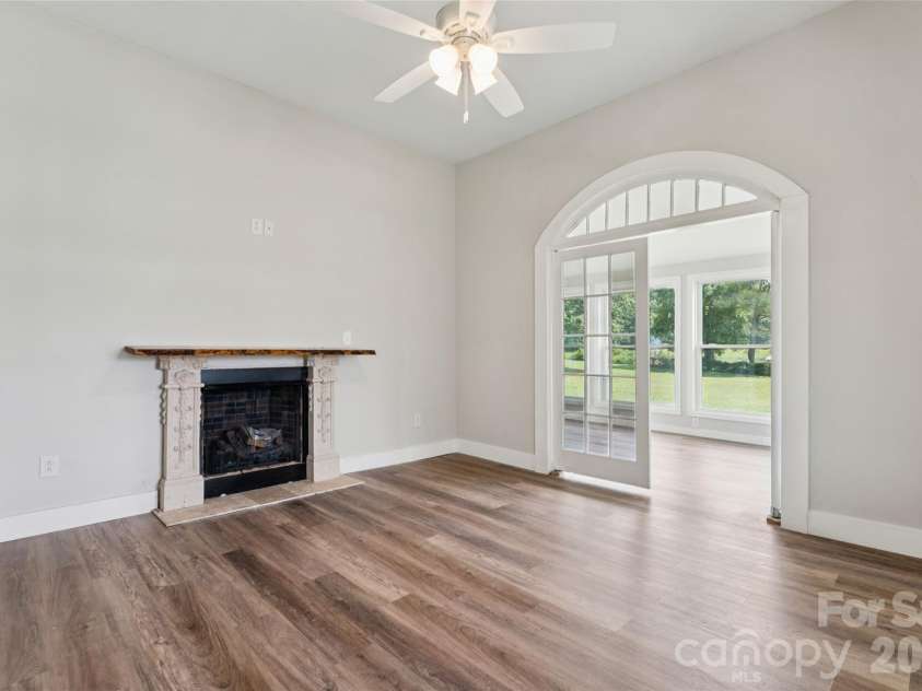 776 Grove Street Extension, Lincolnton, NC 28092.  MLS# CAR4405210, YatesRealty ID 48067. 