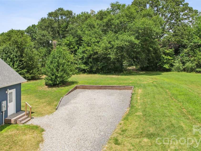 776 Grove Street Extension, Lincolnton, NC 28092.  MLS# CAR4405210, YatesRealty ID 48067. 