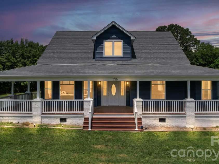 776 Grove Street Extension, Lincolnton, NC 28092.  MLS# CAR4405210, YatesRealty ID 48067. 