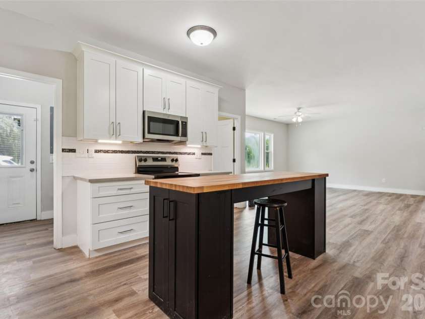 776 Grove Street Extension, Lincolnton, NC 28092.  MLS# CAR4405210, YatesRealty ID 48067. 
