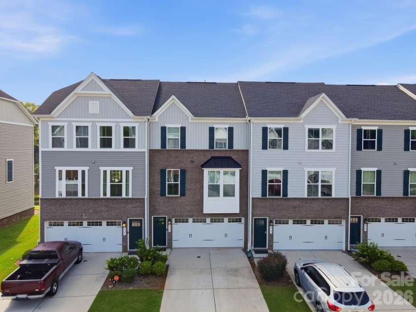 2543 Grantham Place Drive, Fort Mill, SC 29715.  MLS# CAR4418079, YatesRealty ID 48068. 