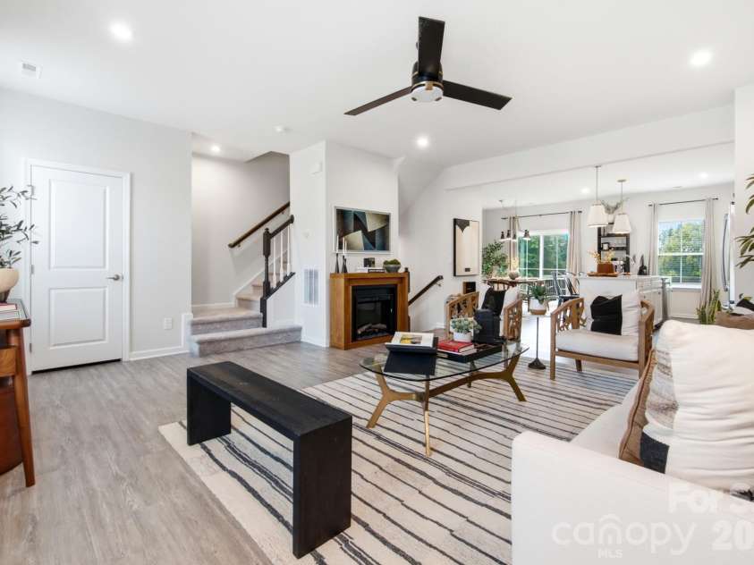 2543 Grantham Place Drive, Fort Mill, SC 29715.  MLS# CAR4418079, YatesRealty ID 48068. 