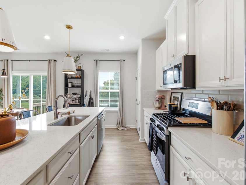 2543 Grantham Place Drive, Fort Mill, SC 29715.  MLS# CAR4418079, YatesRealty ID 48068. 