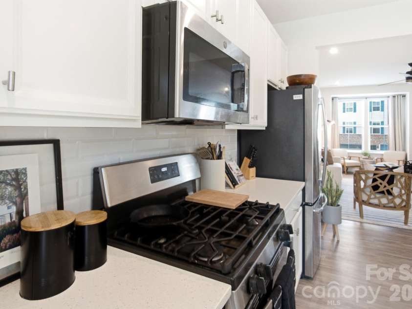 2543 Grantham Place Drive, Fort Mill, SC 29715.  MLS# CAR4418079, YatesRealty ID 48068. 