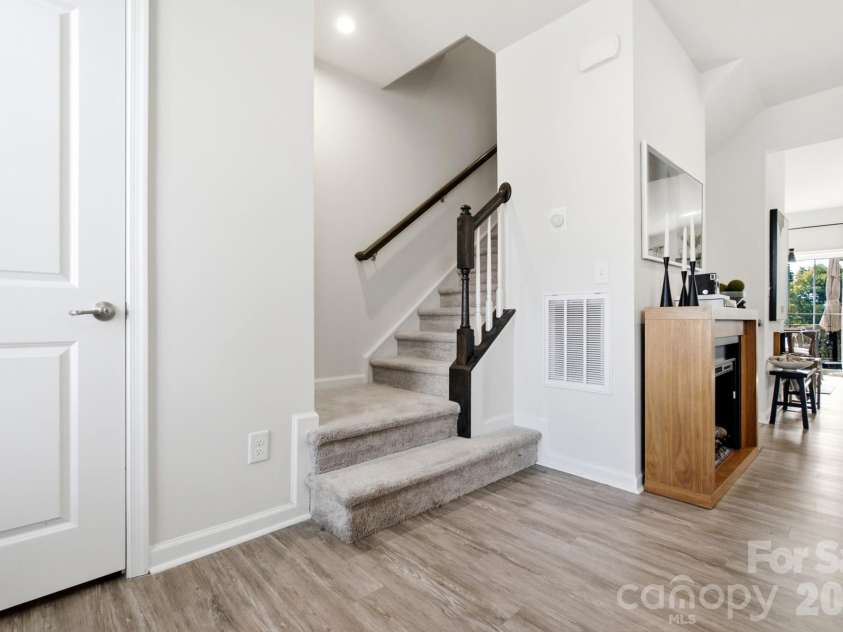 2543 Grantham Place Drive, Fort Mill, SC 29715.  MLS# CAR4418079, YatesRealty ID 48068. 