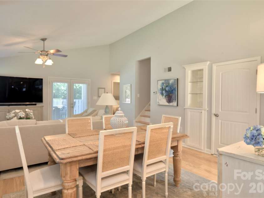 7615 Woods Lane, Cornelius, NC 28031.  MLS# CAR4419666, YatesRealty ID 48069. Dining area2