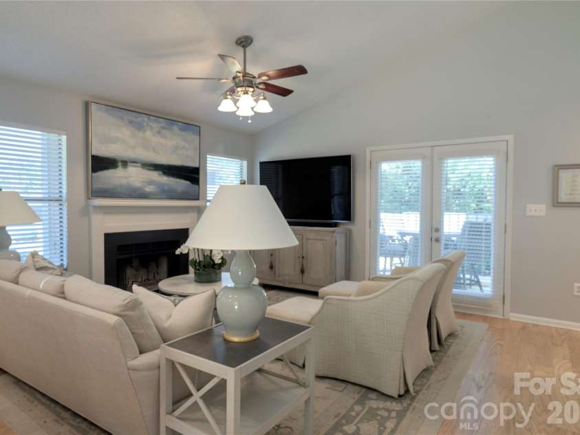 7615 Woods Lane, Cornelius, NC 28031.  MLS# CAR4419666, YatesRealty ID 48069. Livingarea5