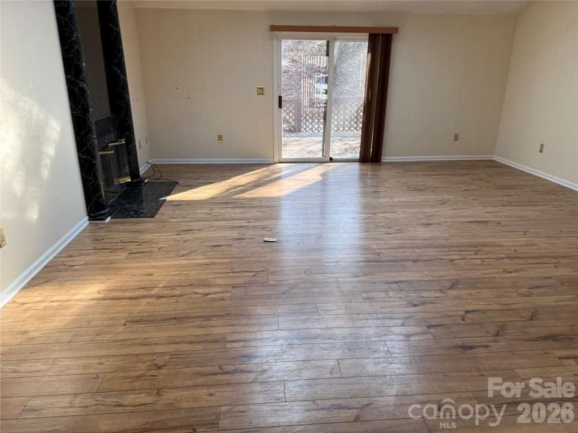 1720 12th Street, Hickory, NC 28601.  MLS# CAR4359181, YatesRealty ID 4807. 