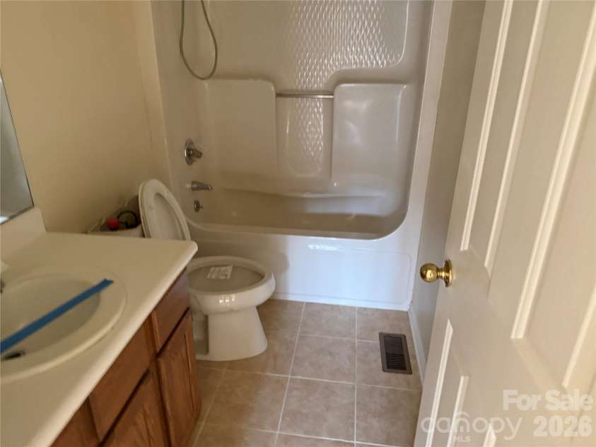 1720 12th Street, Hickory, NC 28601.  MLS# CAR4359181, YatesRealty ID 4807. 