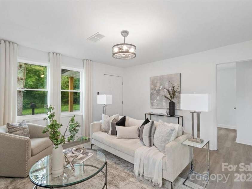 477 Frank Street, Rock Hill, SC 29730.  MLS# CAR4165501, YatesRealty ID 4807. Living Room