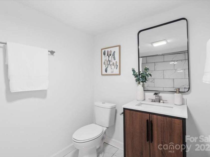 477 Frank Street, Rock Hill, SC 29730.  MLS# CAR4165501, YatesRealty ID 4807. Owners Bathroom