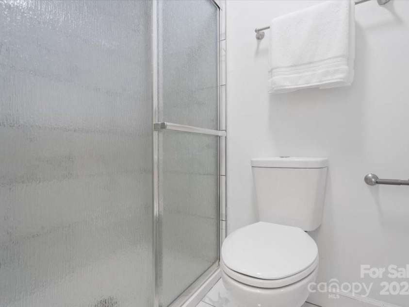 477 Frank Street, Rock Hill, SC 29730.  MLS# CAR4165501, YatesRealty ID 4807. Owners Bathroom