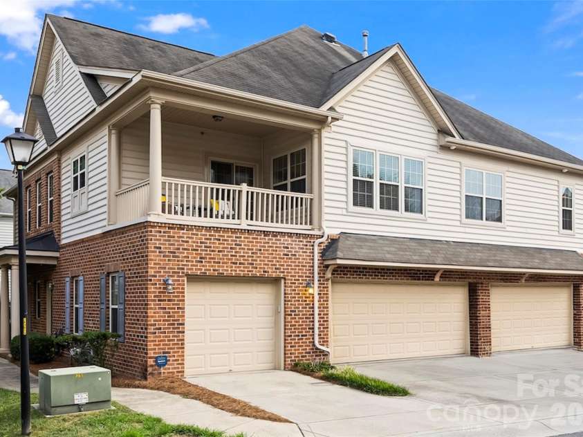 11123 Ascoli Place, Charlotte, NC 28277.  MLS# CAR4419358, YatesRealty ID 48071. 