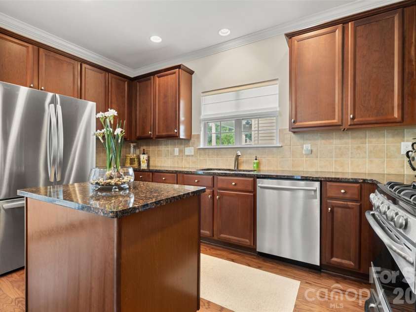 11123 Ascoli Place, Charlotte, NC 28277.  MLS# CAR4419358, YatesRealty ID 48071. 