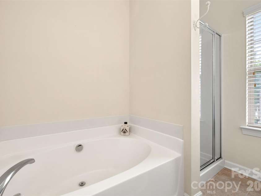 11123 Ascoli Place, Charlotte, NC 28277.  MLS# CAR4419358, YatesRealty ID 48071. 