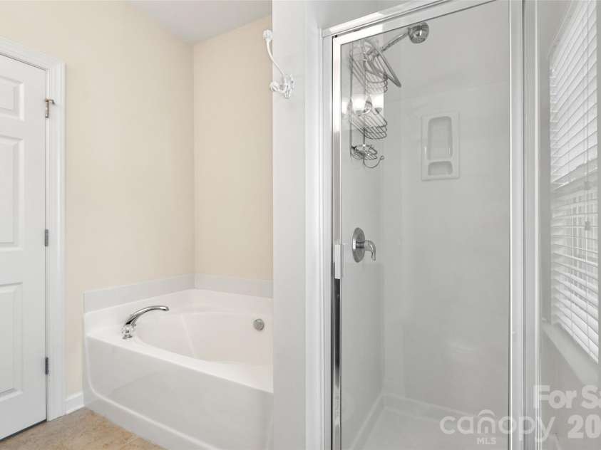 11123 Ascoli Place, Charlotte, NC 28277.  MLS# CAR4419358, YatesRealty ID 48071. 