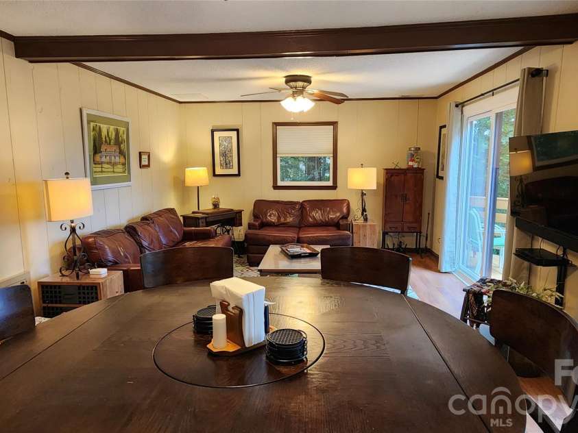 188 Forest Lane, Blowing Rock, NC 28605.  MLS# CAR4419824, YatesRealty ID 48074. 