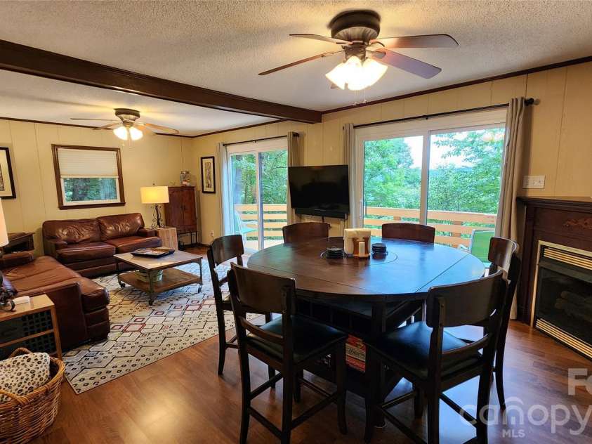 188 Forest Lane, Blowing Rock, NC 28605.  MLS# CAR4419824, YatesRealty ID 48074. 