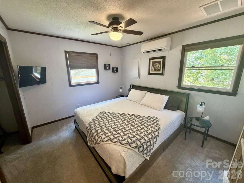 188 Forest Lane, Blowing Rock, NC 28605.  MLS# CAR4419824, YatesRealty ID 48074. Primary BR on main floor