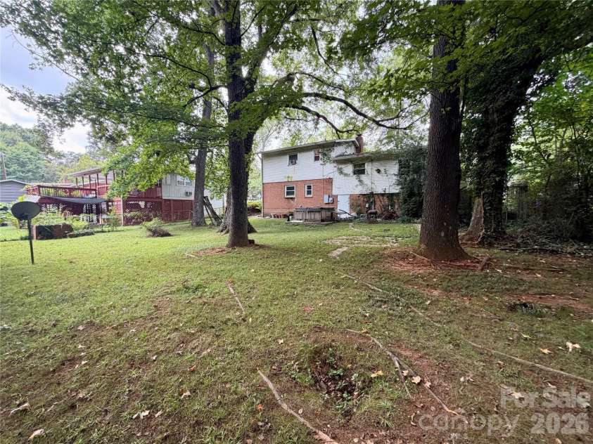 3512 Winterfield Place, Charlotte, NC 28205.  MLS# CAR4420260, YatesRealty ID 48075. 