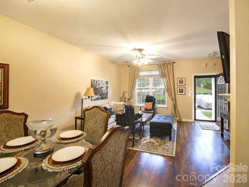8310 Chaceview Court, Charlotte, NC 28269.  MLS# CAR4419511, YatesRealty ID 48076. 