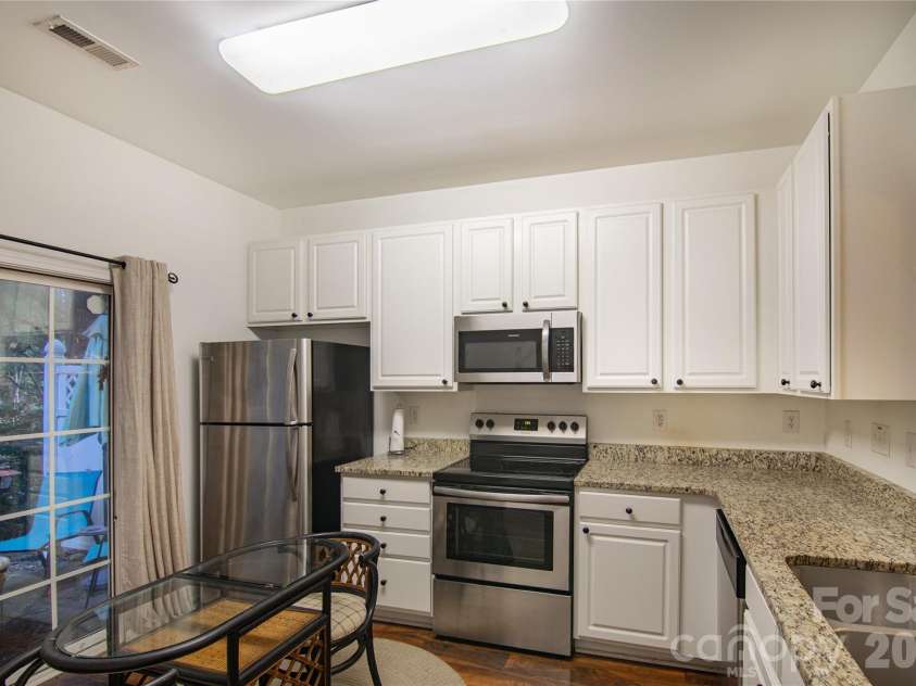 8310 Chaceview Court, Charlotte, NC 28269.  MLS# CAR4419511, YatesRealty ID 48076. 