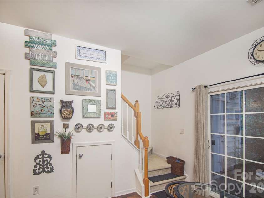 8310 Chaceview Court, Charlotte, NC 28269.  MLS# CAR4419511, YatesRealty ID 48076. 