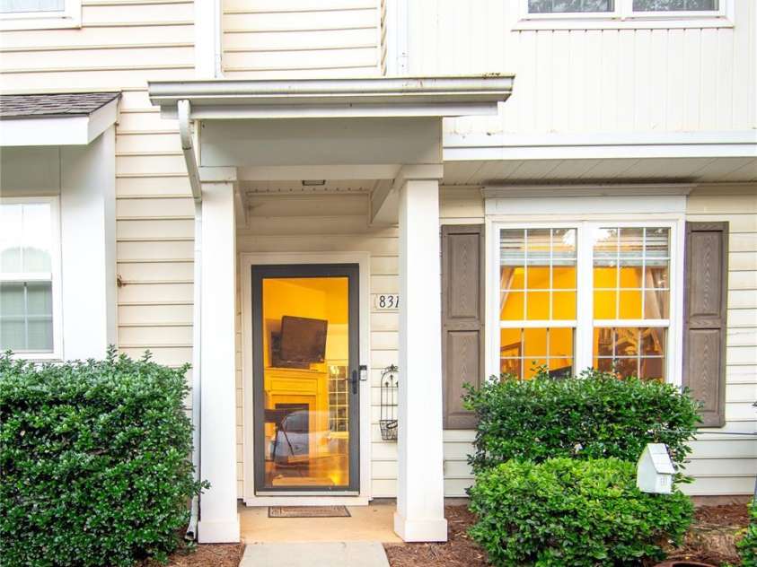 8310 Chaceview Court, Charlotte, NC 28269.  MLS# CAR4419511, YatesRealty ID 48076. 
