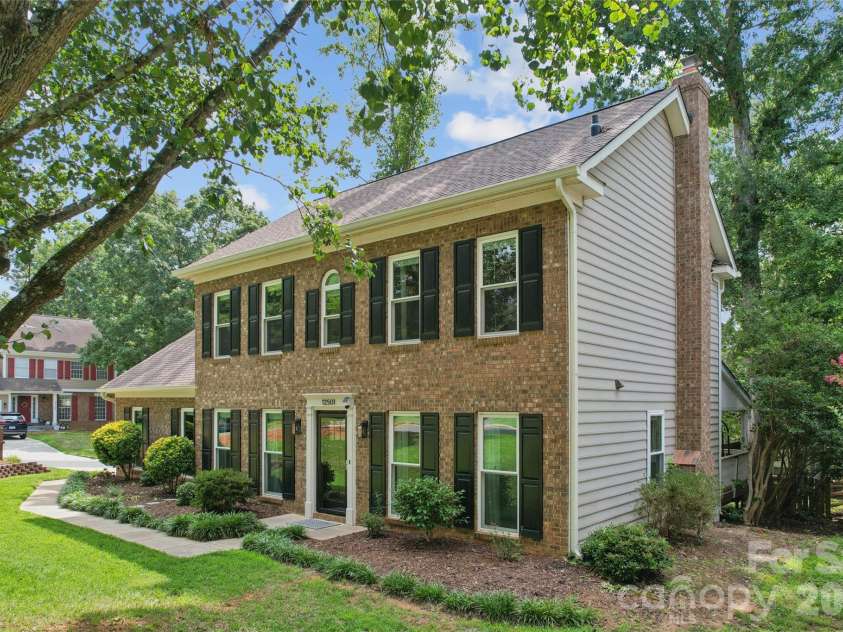 12501 Diamond Drive, Pineville, NC 28134.  MLS# CAR4419478, YatesRealty ID 48079. 