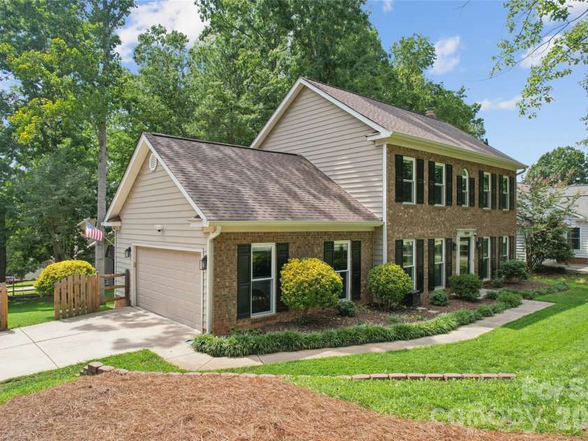 12501 Diamond Drive, Pineville, NC 28134.  MLS# CAR4419478, YatesRealty ID 48079. 