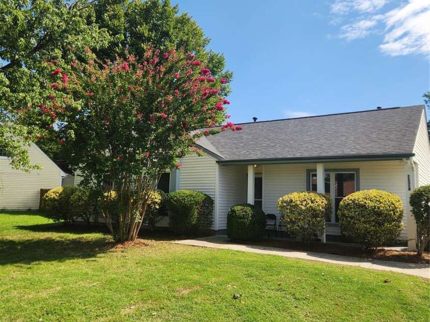11318 Treebark Drive, Pineville, NC 28134.  MLS# CAR4418621, YatesRealty ID 48081. 
