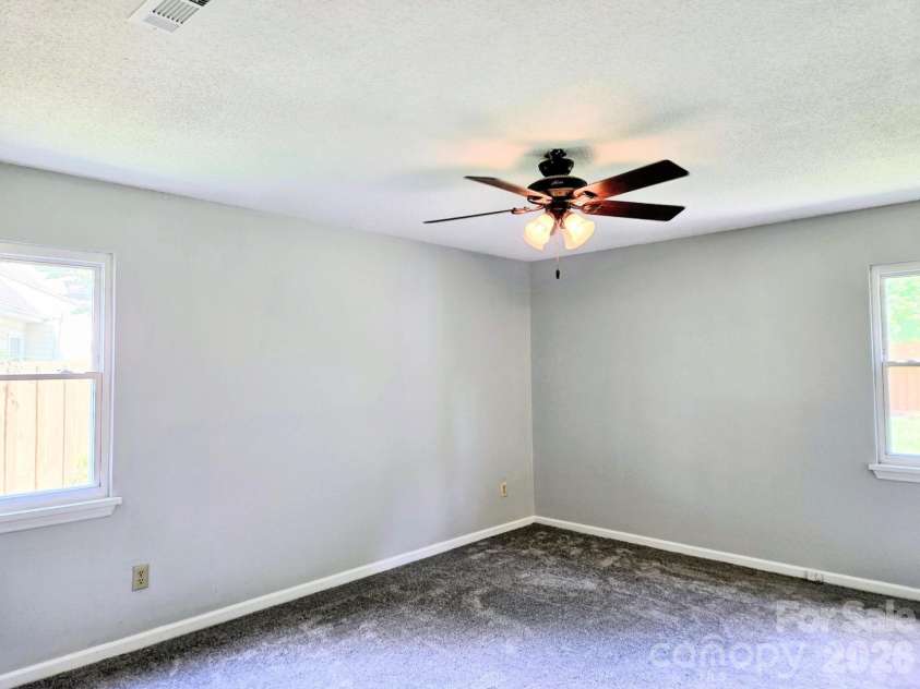 11318 Treebark Drive, Pineville, NC 28134.  MLS# CAR4418621, YatesRealty ID 48081. 