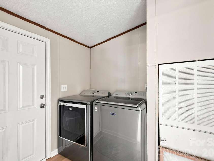 3159 Ward Green Street, Lenoir, NC 28645.  MLS# CAR4418654, YatesRealty ID 48082. 
