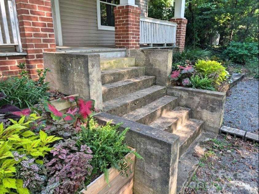 55 Beaman Road, Marion, NC 28752.  MLS# CAR4419435, YatesRealty ID 48084. 