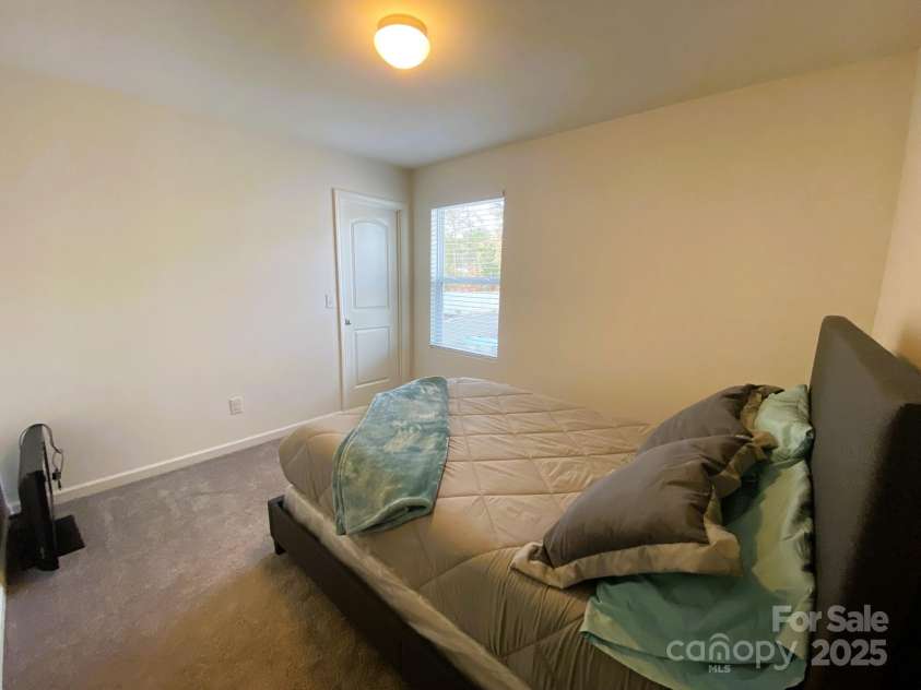 848 Georgia Oak Lane, Landis, NC 28088.  MLS# CAR4317987, YatesRealty ID 48085. Bedroom