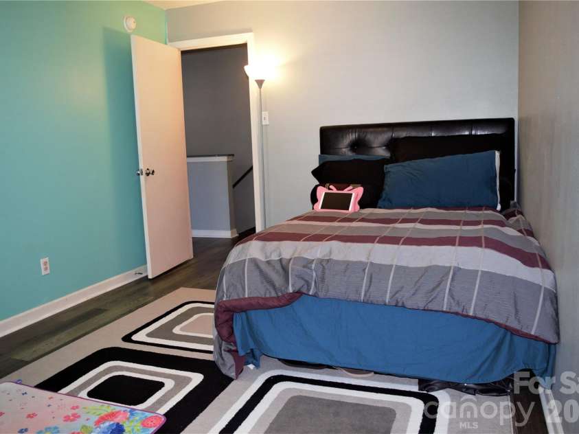 9006 Red Clay Lane, Charlotte, NC 28269.  MLS# CAR4416701, YatesRealty ID 48085. 
