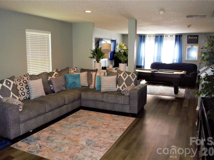 9006 Red Clay Lane, Charlotte, NC 28269.  MLS# CAR4416701, YatesRealty ID 48085. 