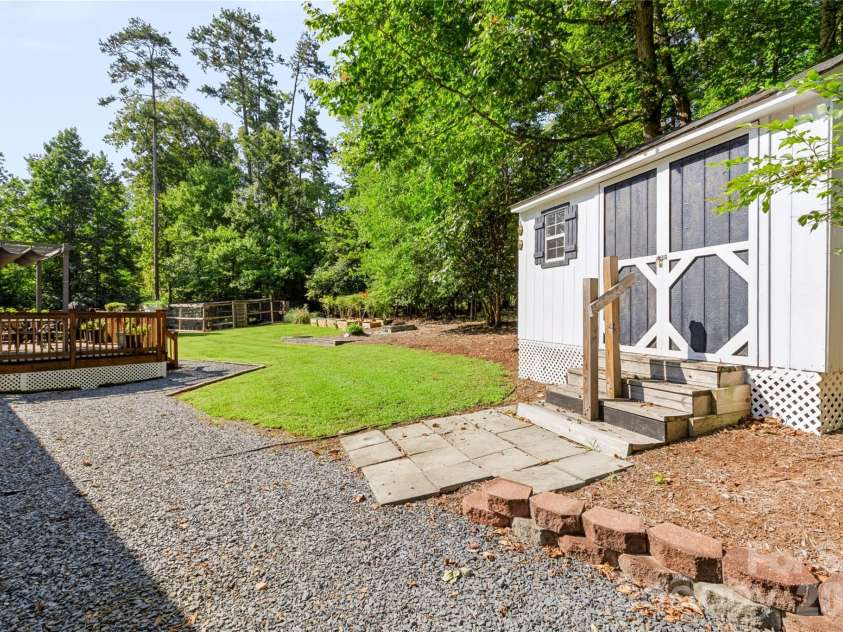 278 Newport Drive, Mount Gilead, NC 27306.  MLS# CAR4417109, YatesRealty ID 48086. 