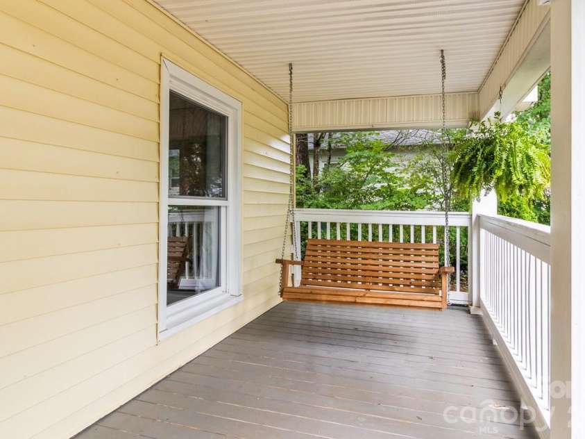 412 1st Avenue, Maiden, NC 28650.  MLS# CAR4417532, YatesRealty ID 48087. 